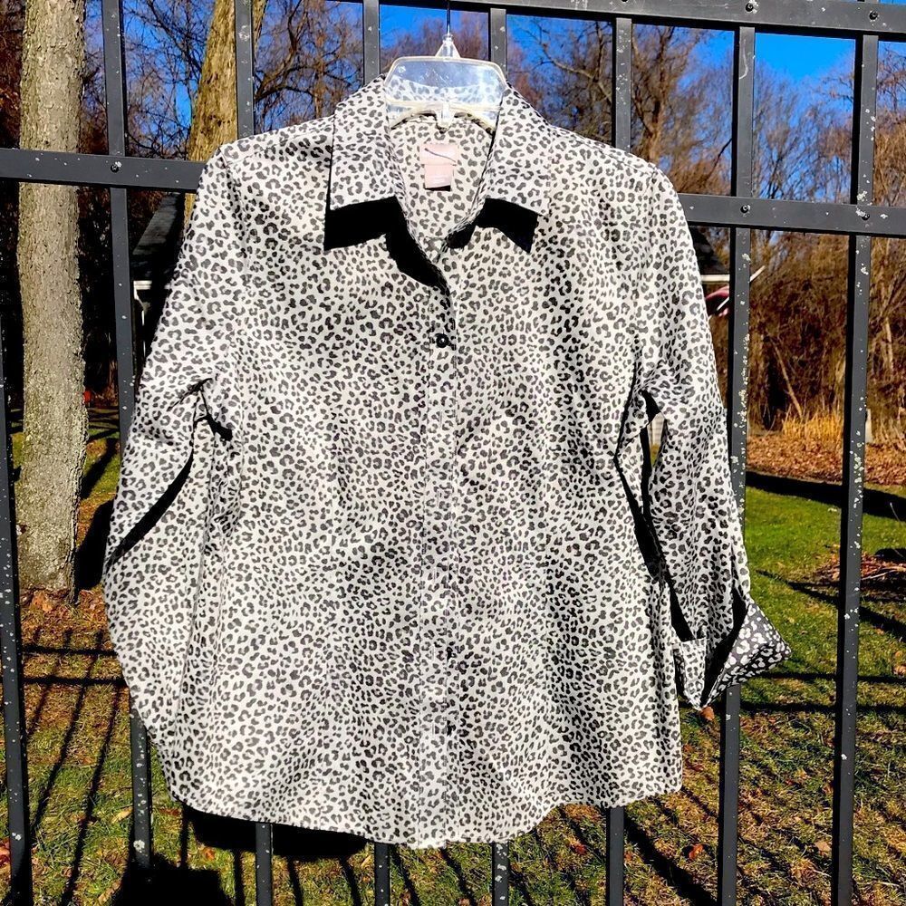 Chico’s No-Iron Coolmax All season button up shirt in animal print